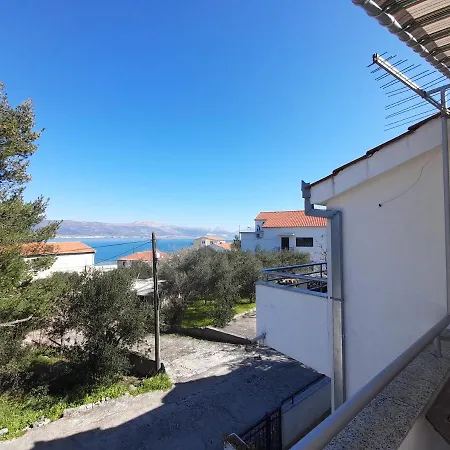 A 4 W Big Terrace Sea View & Close To Apartment Trogir